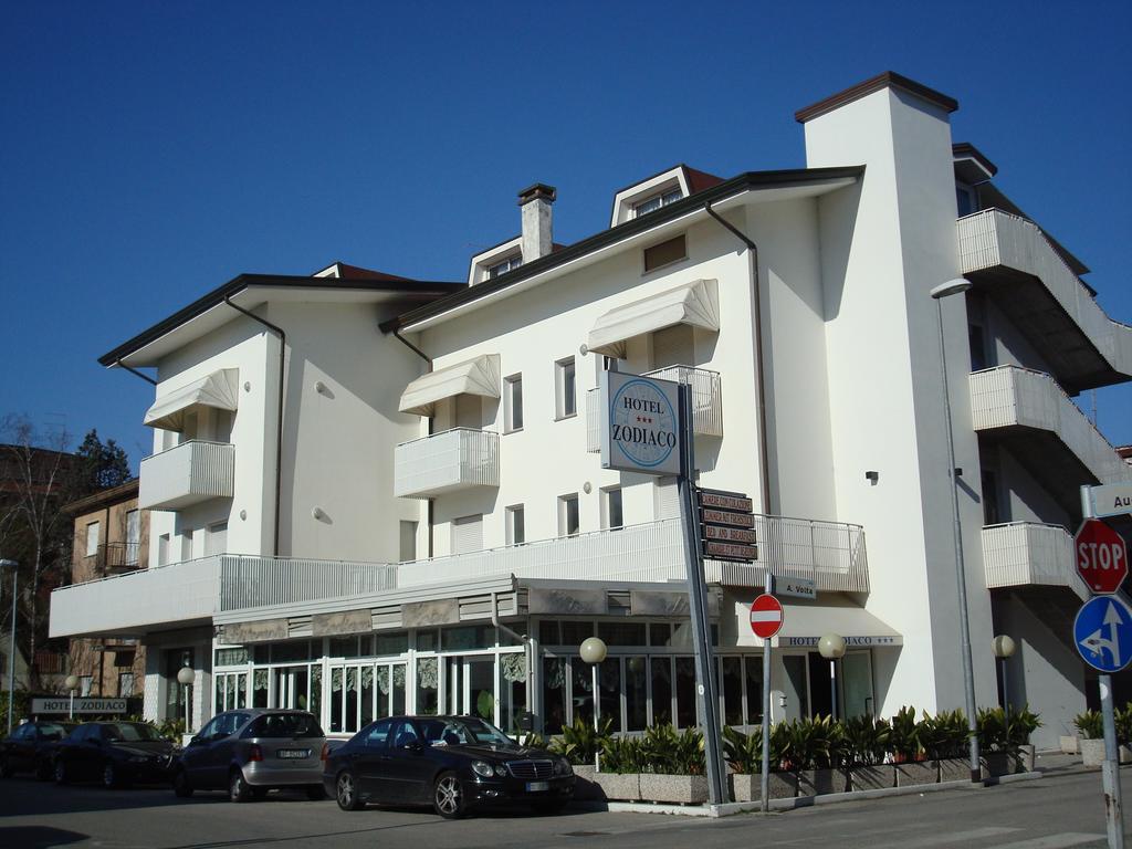 Hotel Zodiaco Lido di Jesolo Zewnętrze zdjęcie